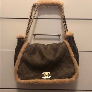 Chanel shearling shoulder bag